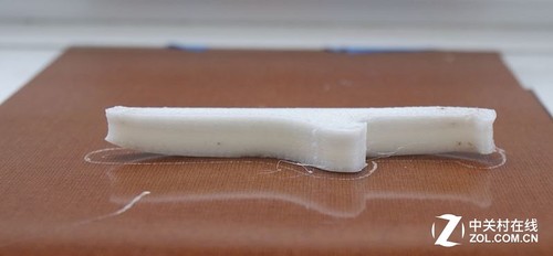 邊緣翹起是3D打印中經(jīng)常遇到的問題