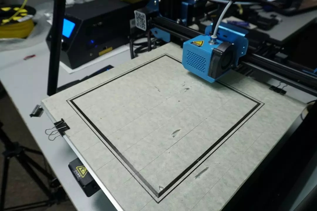 3D打印機美紋紙的玻璃調平測試 3D打印機美紋紙的玻璃調平測試