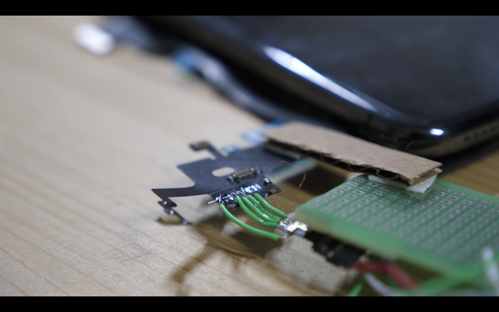 Pillonel 的第一款 iPhone Type-C 原型 PCB Pillonel 的第一款 iPhone Type-C 原型 PCB
