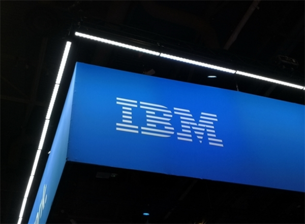 IBM發(fā)布全新光電共封裝工藝:AI模型訓(xùn)練速度將提升5倍